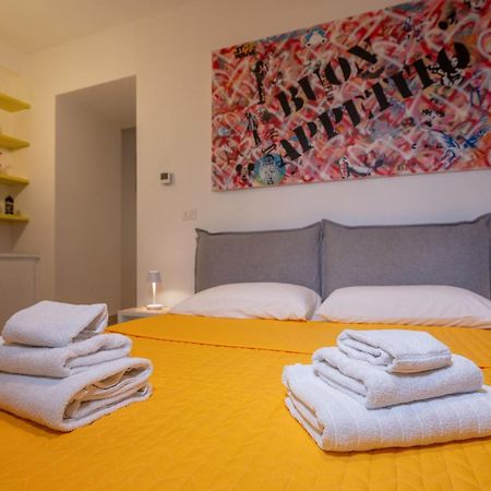 Baby Art Apartment Арона Екстериор снимка