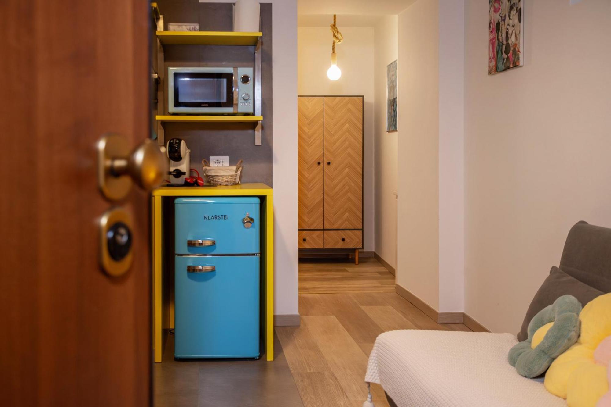 Baby Art Apartment Арона Екстериор снимка